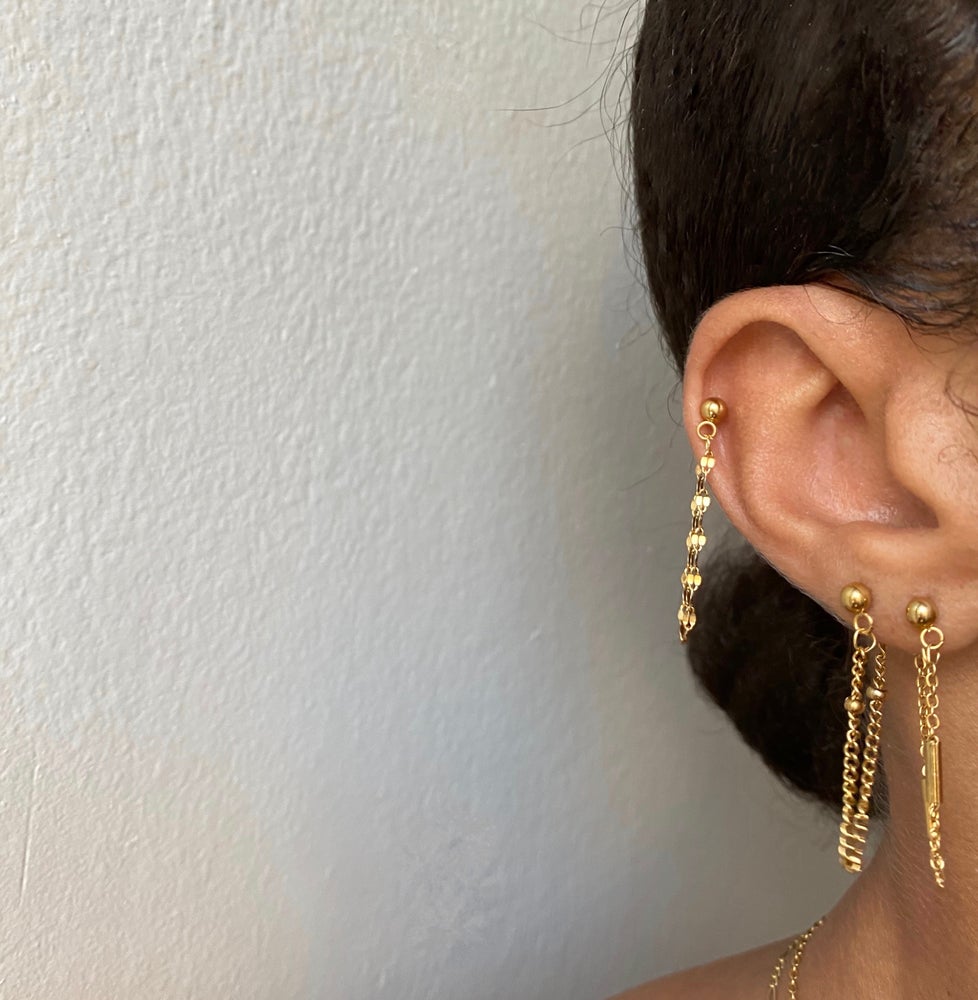 Oshun chain studs