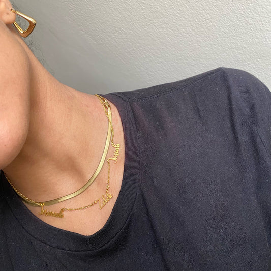 Multiple name necklace