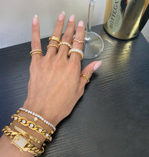 Load image into Gallery viewer, Crystal bezel bracelet
