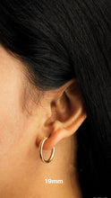 Load image into Gallery viewer, 10k 2mm Tube Hoops
